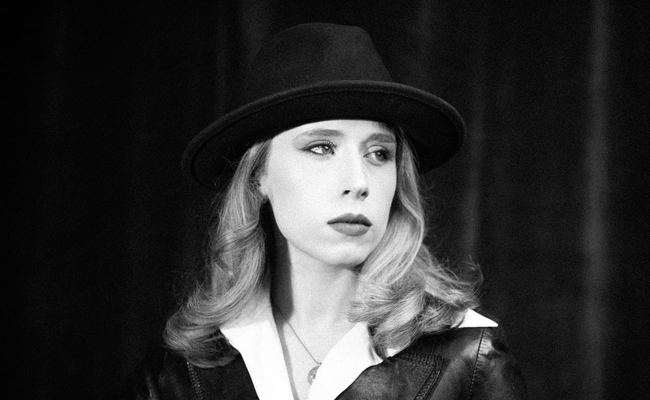 Anana Kaye - Artist Banner - Meridian - ECR Music Group